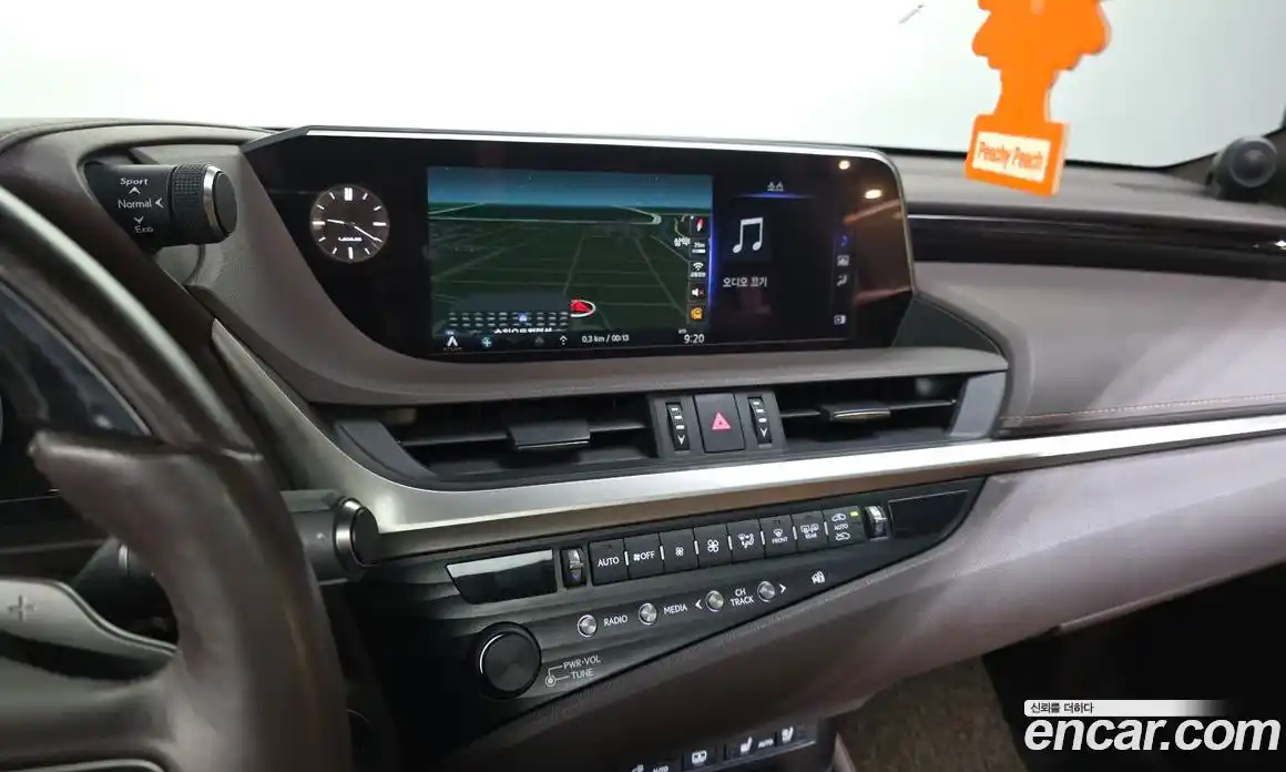 Lexus ES 2018 2.5 гидро в Москве № 214668, фото 14