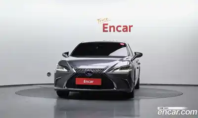 Lexus ES 2018 2.5 гидро в Москве № 214668, миниатюра 3