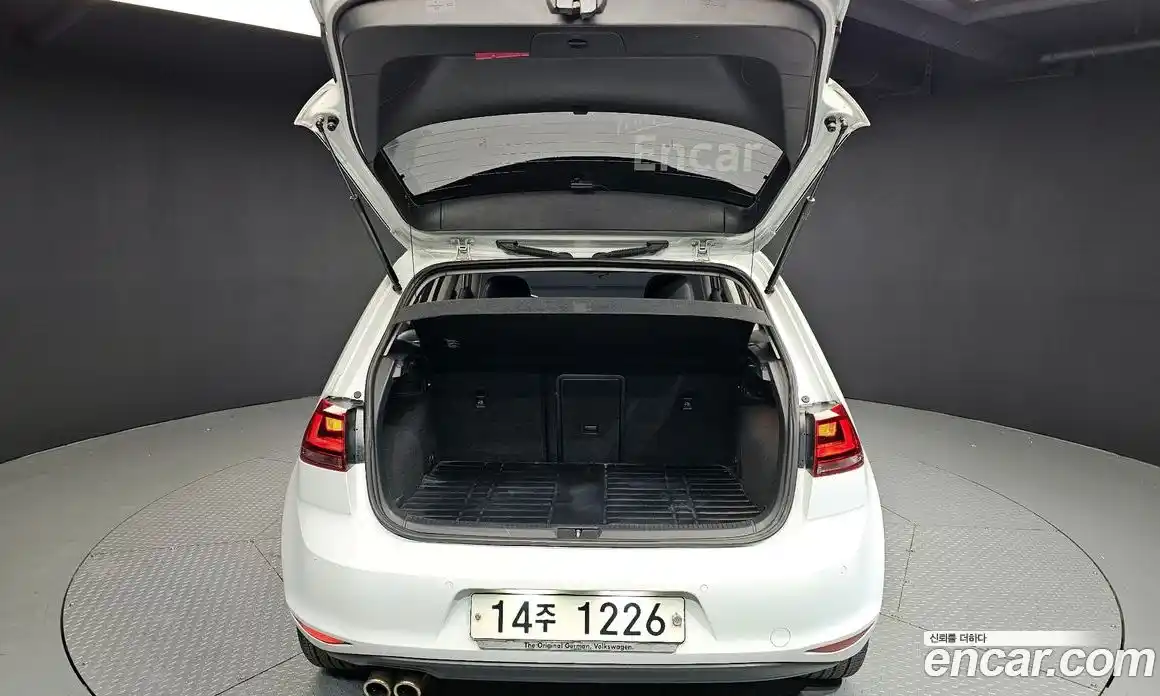Volkswagen Golf 2015 2.0 гидро в Москве № 215280, фото 20