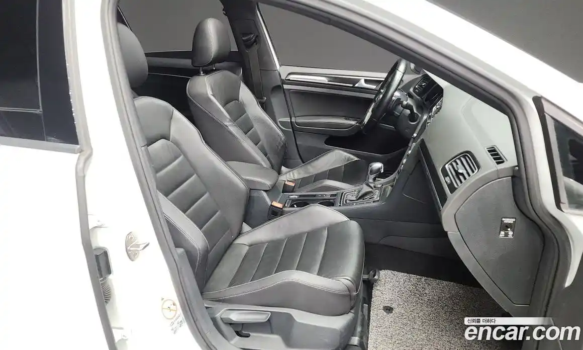 Volkswagen Golf 2015 2.0 гидро в Москве № 215356, фото 11