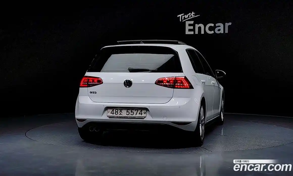 Volkswagen Golf 2015 2.0 гидро в Москве № 215356, фото 4