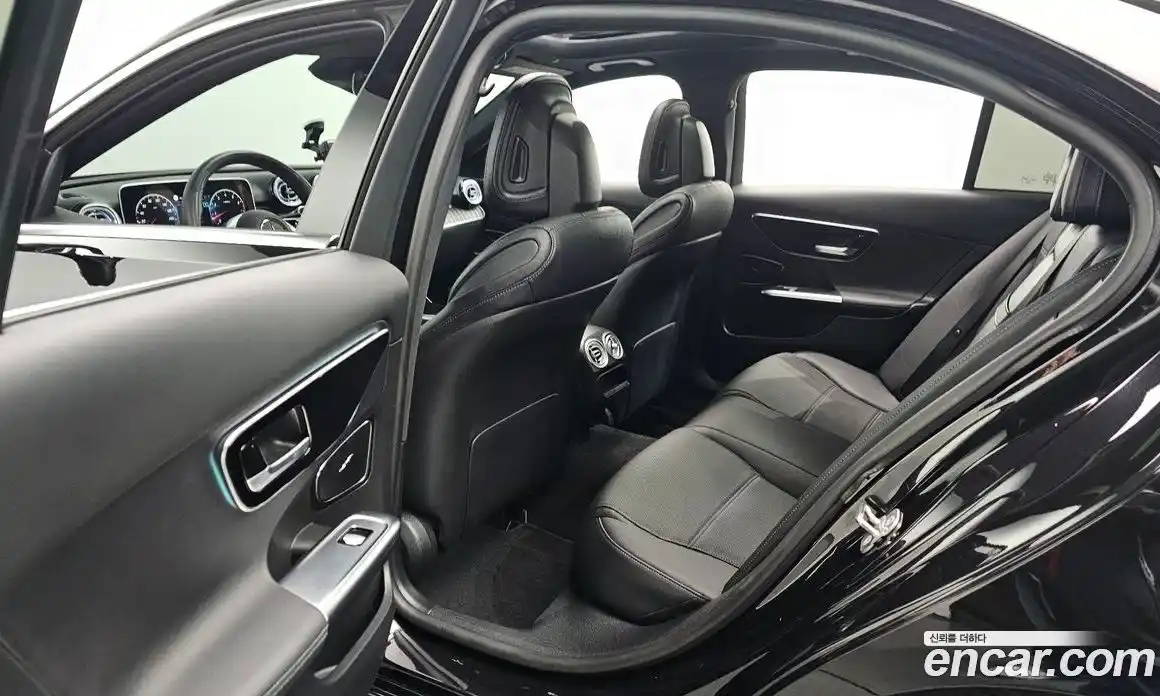 Mercedes-Benz C-Class 2024 2.0 гидро в Москве № 222194, фото 12