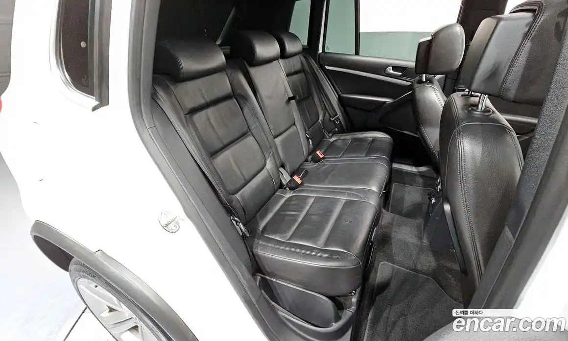 Volkswagen Tiguan 2014 2.0 гидро в Москве № 223652, фото 12