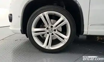 Volkswagen Tiguan 2014 2.0 гидро в Москве № 223652, миниатюра 5