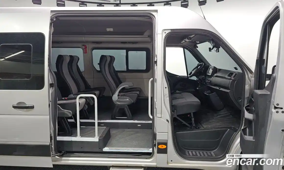 Renault Master 2020 2.3 механика в Москве № 225937, фото 11