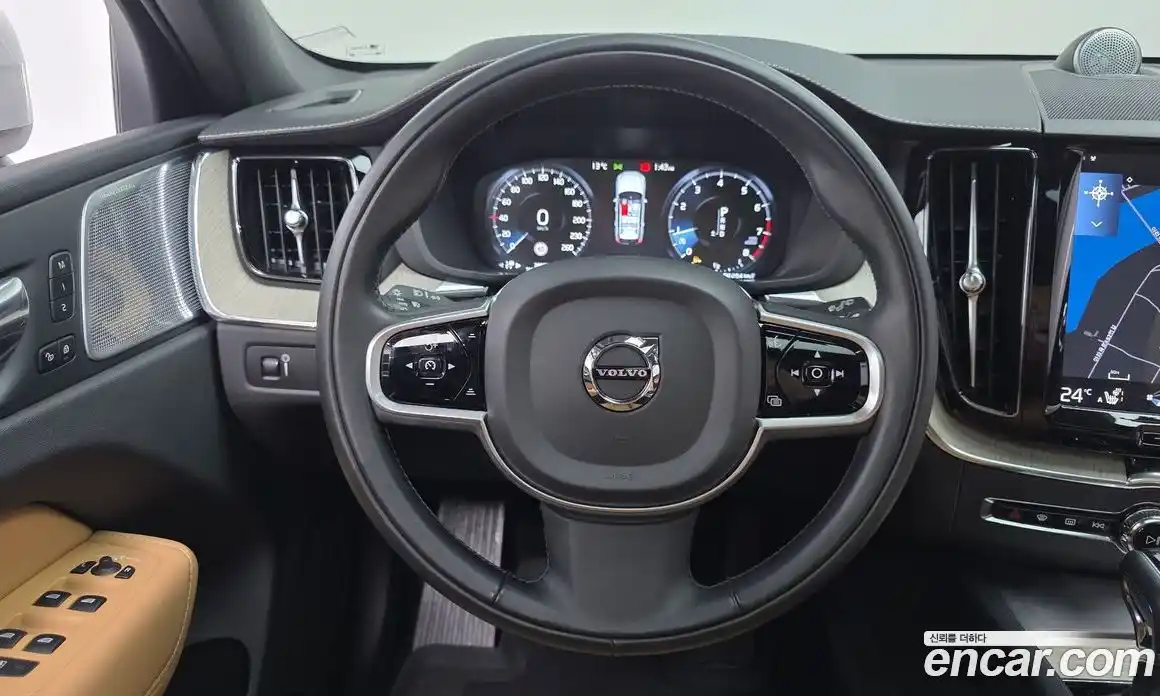Volvo XC60 2019 2.0 гидро в Москве № 230440, фото 13