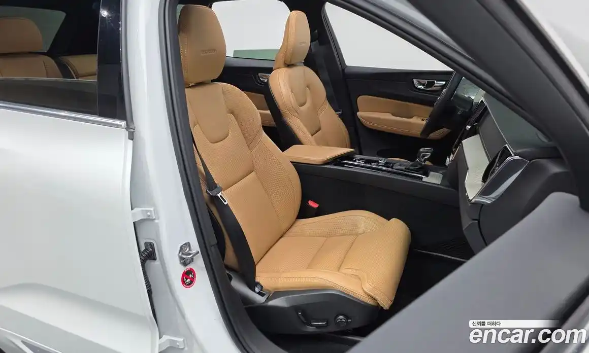 Volvo XC60 2019 2.0 гидро в Москве № 230440, фото 10