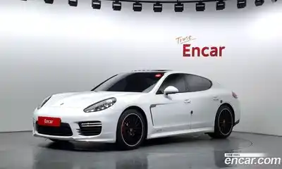 Porsche Panamera, 2015
