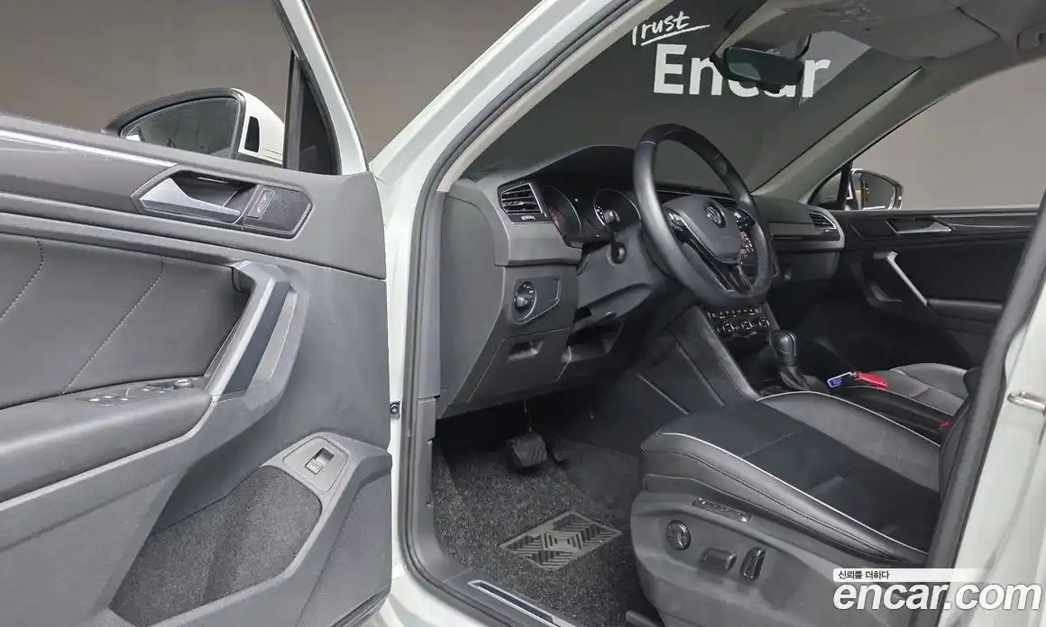 Volkswagen Tiguan 2020 2.0 гидро в Москве № 232145, фото 11