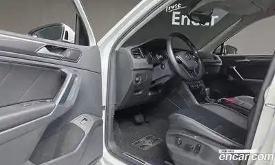 Volkswagen Tiguan 2020 2.0 гидро в Москве № 232145, миниатюра 11