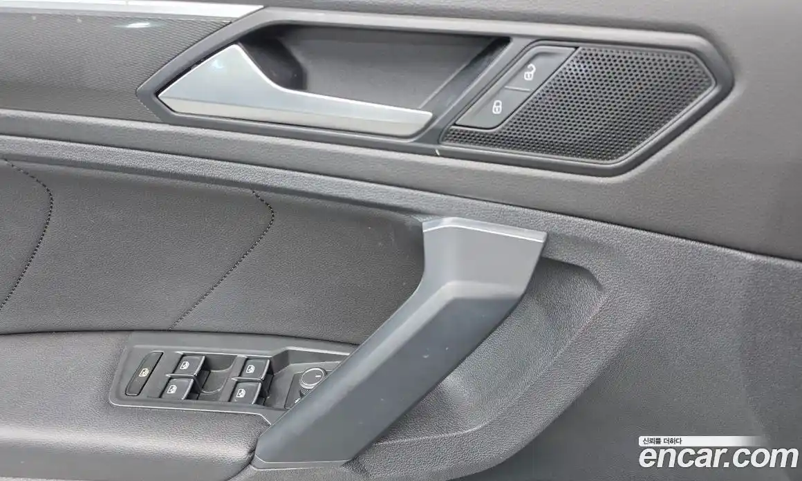 Volkswagen Tiguan 2020 2.0 гидро в Москве № 232145, фото 12