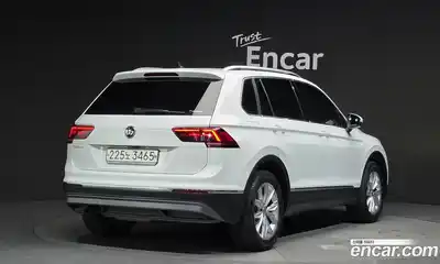 Volkswagen Tiguan 2020 2.0 гидро в Москве № 232145, миниатюра 2