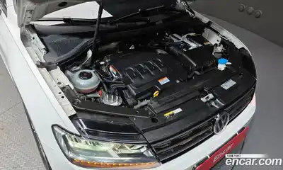 Volkswagen Tiguan 2020 2.0 гидро в Москве № 232145, миниатюра 6