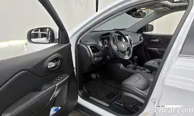 Jeep Cherokee 2021 2.4 гидро в Москве № 232321, миниатюра 10