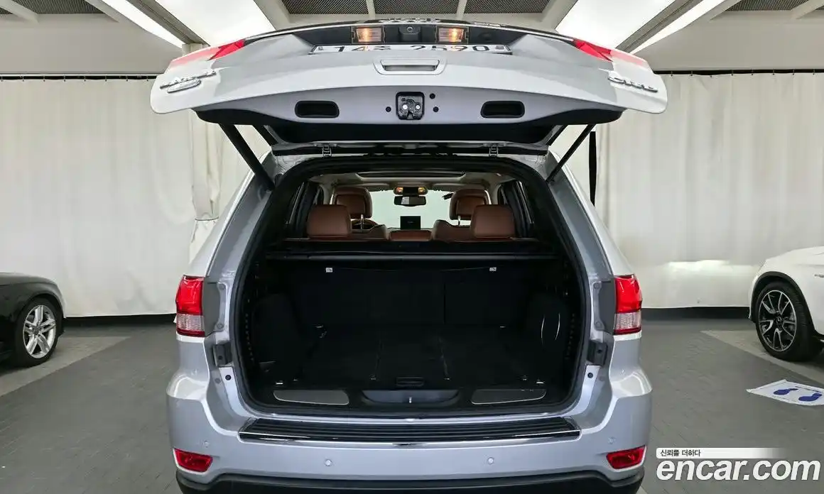 Jeep Cherokee 2013 3.0 гидро в Москве № 232716, фото 20