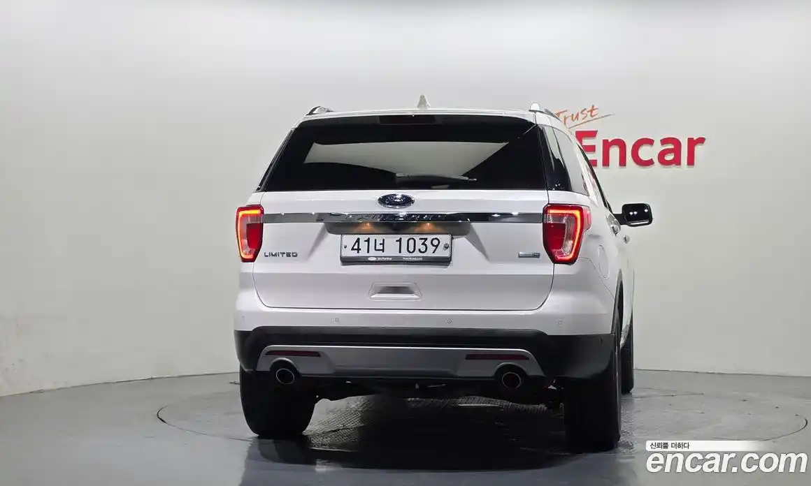 Ford Explorer 2017 2.3 гидро в Москве № 255526, фото 4