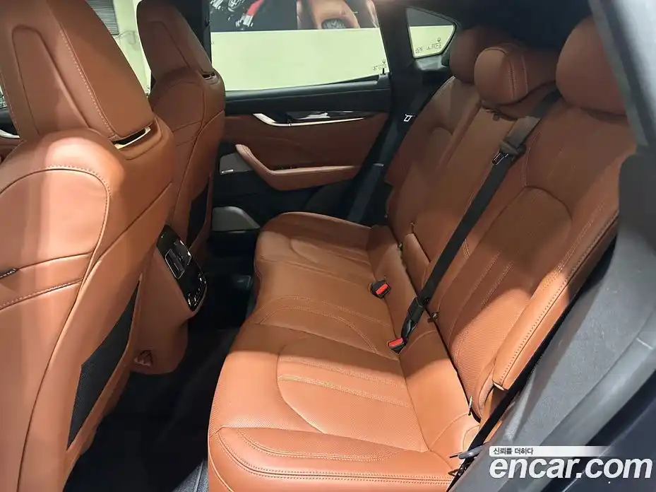 Maserati Levante 2023 3.0 гидро в Москве № 255967, фото 12