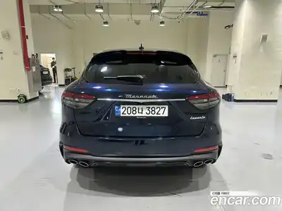 Maserati Levante 2023 3.0 гидро в Москве № 255967, миниатюра 4
