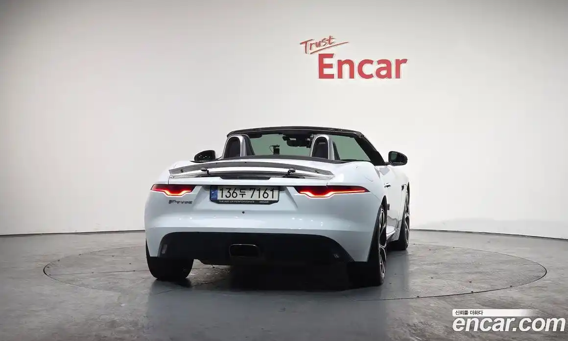 Jaguar F-Type 2021 2.0 гидро в Москве № 256077, фото 3