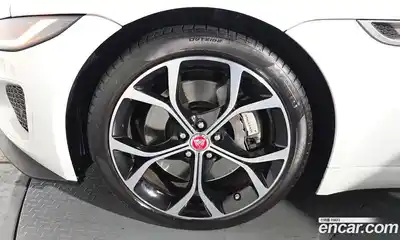Jaguar F-Type 2021 2.0 гидро в Москве № 256077, миниатюра 4