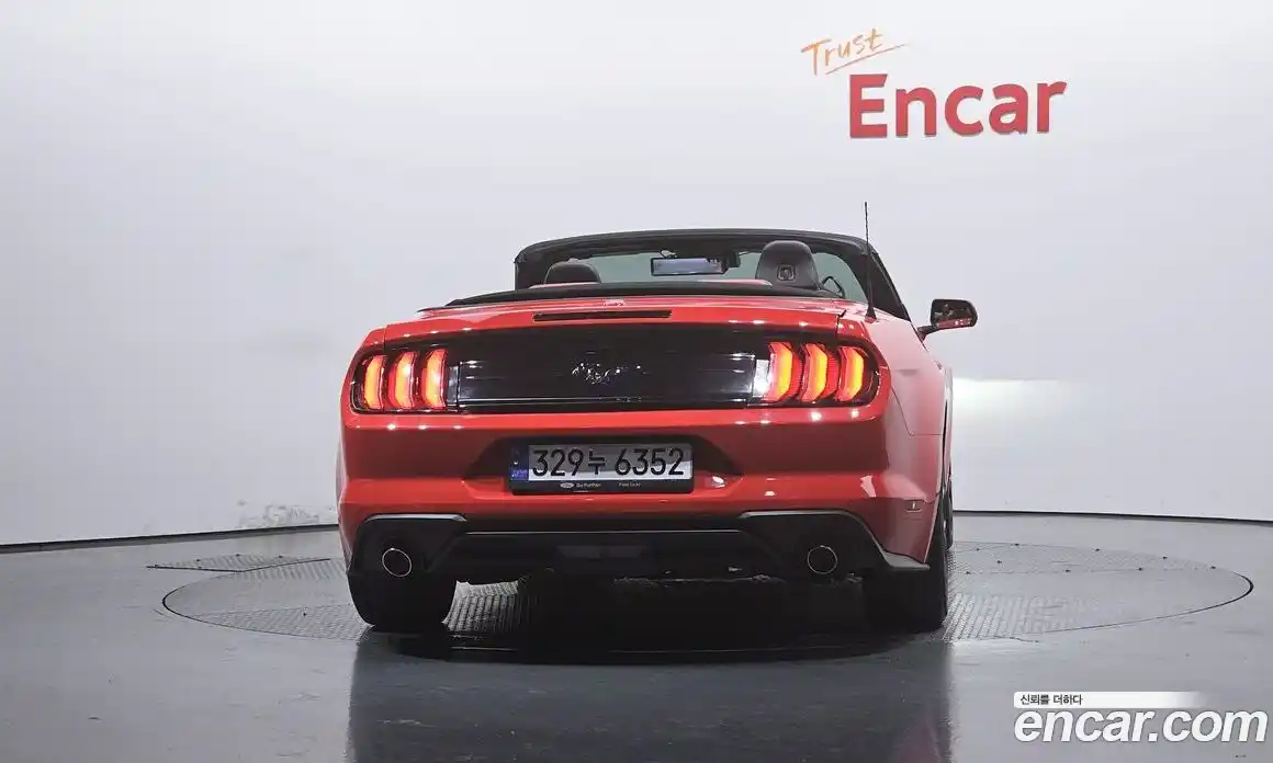 Ford Mustang 2021 2.3 гидро в Москве № 294982, фото 4
