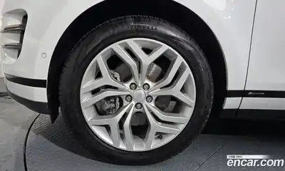 Land Rover Range-Rover Evoque 2021 2.0 гидро в Москве № 298355, миниатюра 5