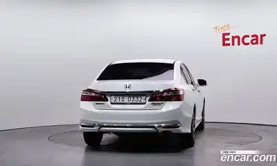 Honda Accord 2016 2.4 гидро в Москве № 303001, миниатюра 4