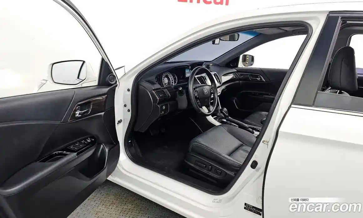 Honda Accord 2016 2.4 гидро в Москве № 303001, фото 10