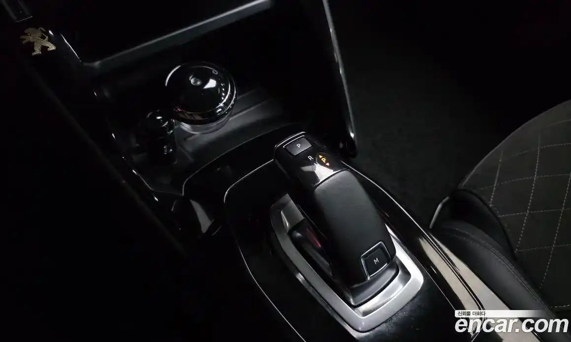 Peugeot 2008 2021 1.5 гидро в Москве № 320530, фото 9