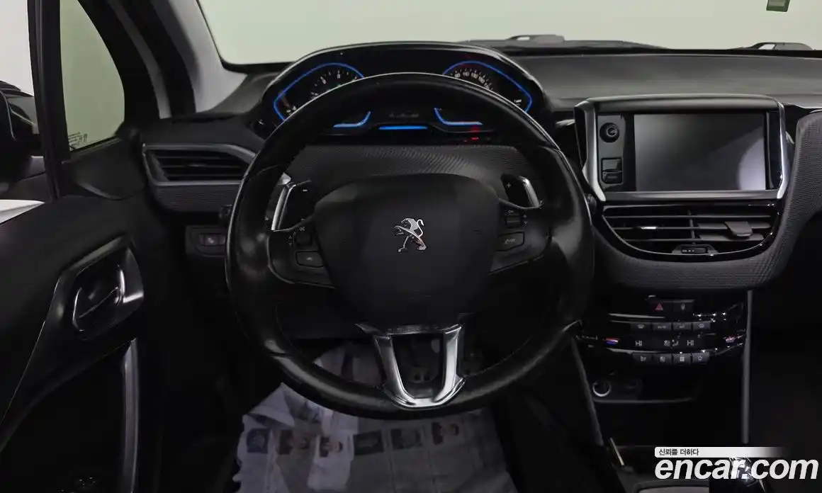 Peugeot 2008 2015 1.6 гидро в Москве № 320548, фото 13