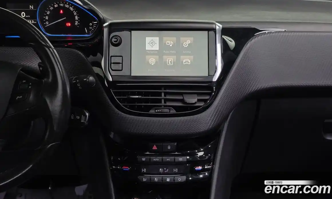 Peugeot 2008 2015 1.6 гидро в Москве № 320548, фото 14