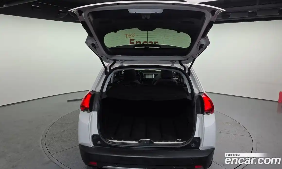 Peugeot 2008 2015 1.6 гидро в Москве № 320548, фото 20