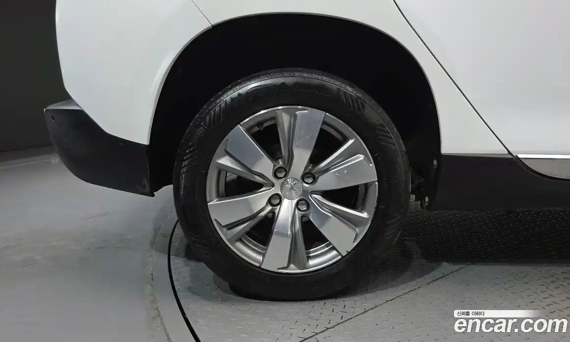 Peugeot 2008 2015 1.6 гидро в Москве № 320548, фото 5