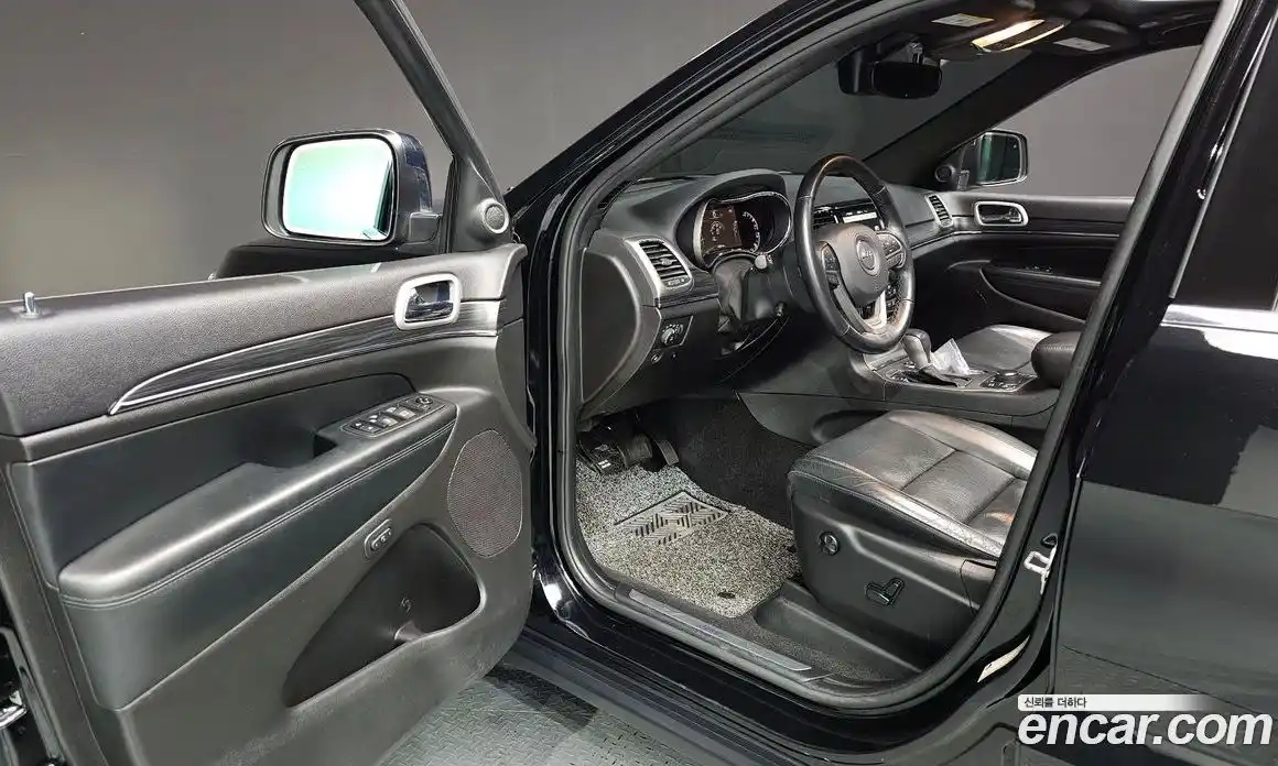 Jeep Cherokee 2021 3.6 гидро в Москве № 326881, фото 11