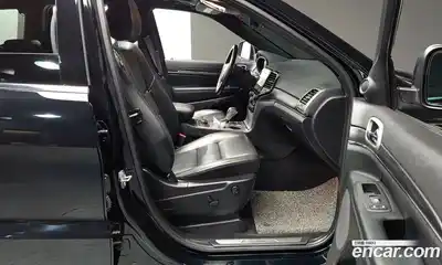 Jeep Cherokee 2021 3.6 гидро в Москве № 326881, миниатюра 10