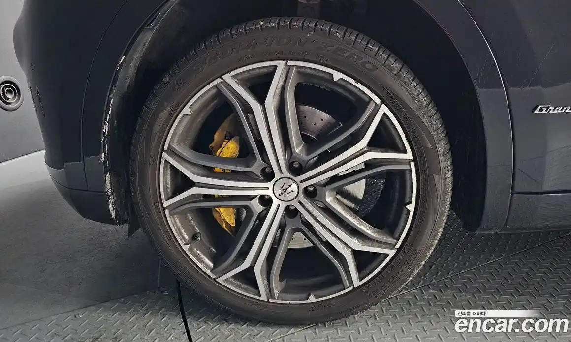 Maserati Levante 2020 3.0 гидро в Москве № 331112, фото 5