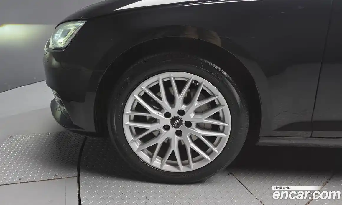 Audi A4 2018 2.0 гидро в Москве № 343700, фото 5