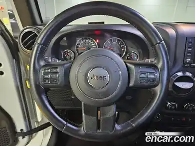 Jeep Wrangler 2017 3.6 гидро в Москве № 360601, миниатюра 12