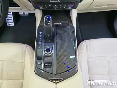 Maserati Levante 2020 3.0 гидро в Москве № 363743, миниатюра 12
