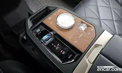 BMW iX 2023 0.3 гидро в Москве № 425290, миниатюра 9