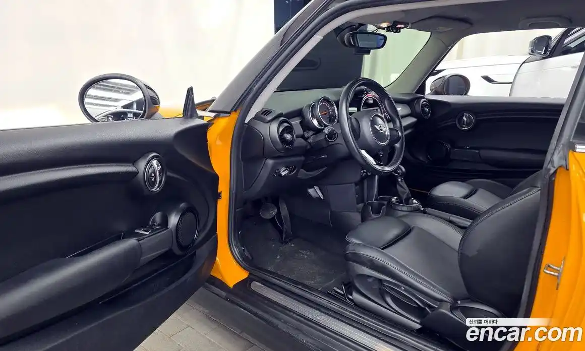 Mini Cooper 2014 1.5 гидро в Москве № 432095, фото 10