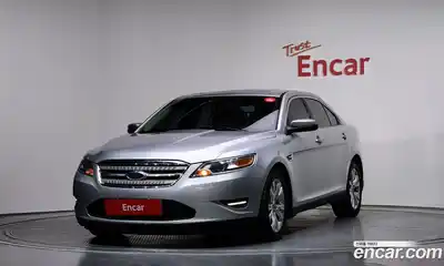 Ford Taurus, 2011