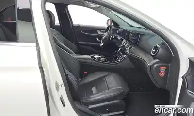 Mercedes-Benz E-Class 2018 2.0 гидро в Москве № 494888, миниатюра 11