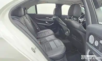 Mercedes-Benz E-Class 2018 2.0 гидро в Москве № 494888, миниатюра 12