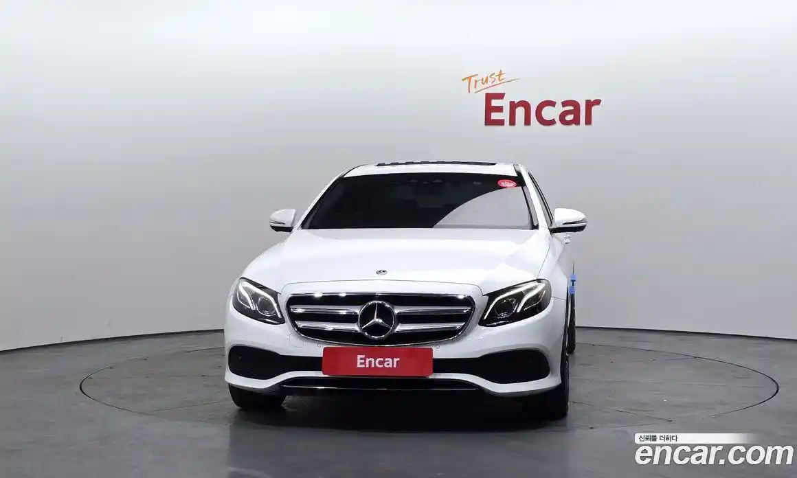 Mercedes-Benz E-Class 2018 2.0 гидро в Москве № 494888, фото 3