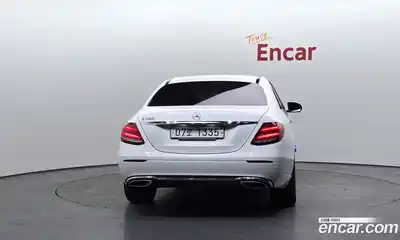 Mercedes-Benz E-Class 2018 2.0 гидро в Москве № 494888, миниатюра 4