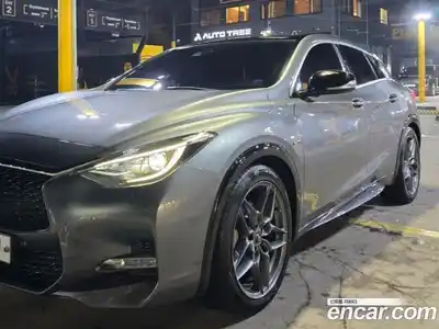 Infiniti Q30 2017 2.0 гидро в Москве № 500429, миниатюра 3