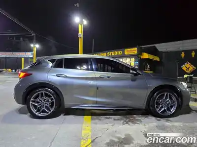 Infiniti Q30 2017 2.0 гидро в Москве № 500429, миниатюра 8