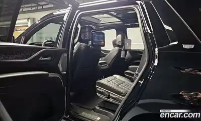 Cadillac Escalade 2022 6.2 гидро в Москве № 500682, миниатюра 11