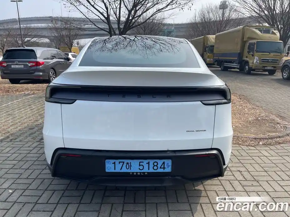 Tesla Model Y 2025 2.0 гидро в Москве № 595434, фото 4